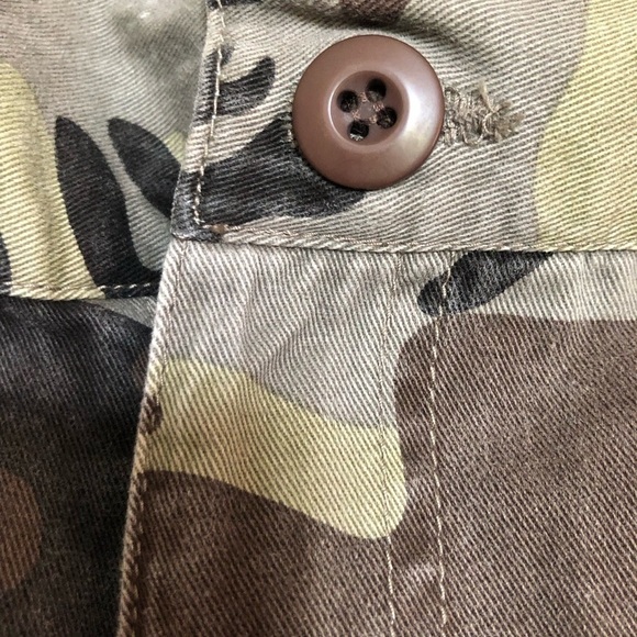 Nevada Cropped Flare Camouflage Pants Size 12 - Picture 4 of 12